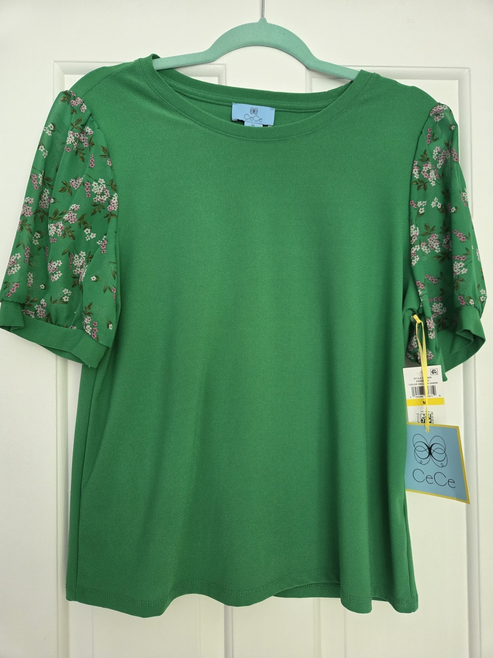 NEW W TAGS CeCe Bright Green Puff-Sleeve Floral Short Sleeve Top, Size Medium